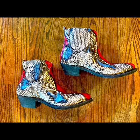 GOLDEN GOOSE Printed Snake Boots - Picture 1 of 9